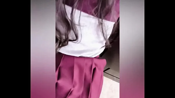 Colegiala Cogiendo Con Su Vecino a Escondidas ¡¡El Cabrón Lo Graba Todo!! Jovencita mexicana caliente se la cogen mientras dobla la ropa y la llenan de leche