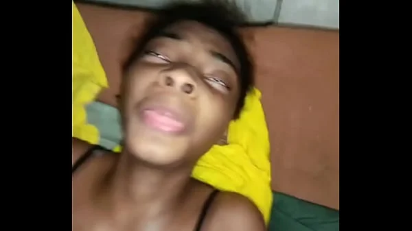 Ebony teen screaming from 12inch